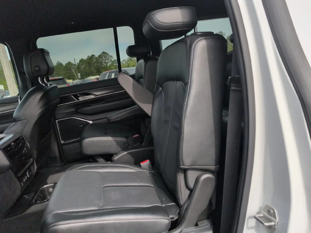 Used 2024 White Jeep Series III image 22