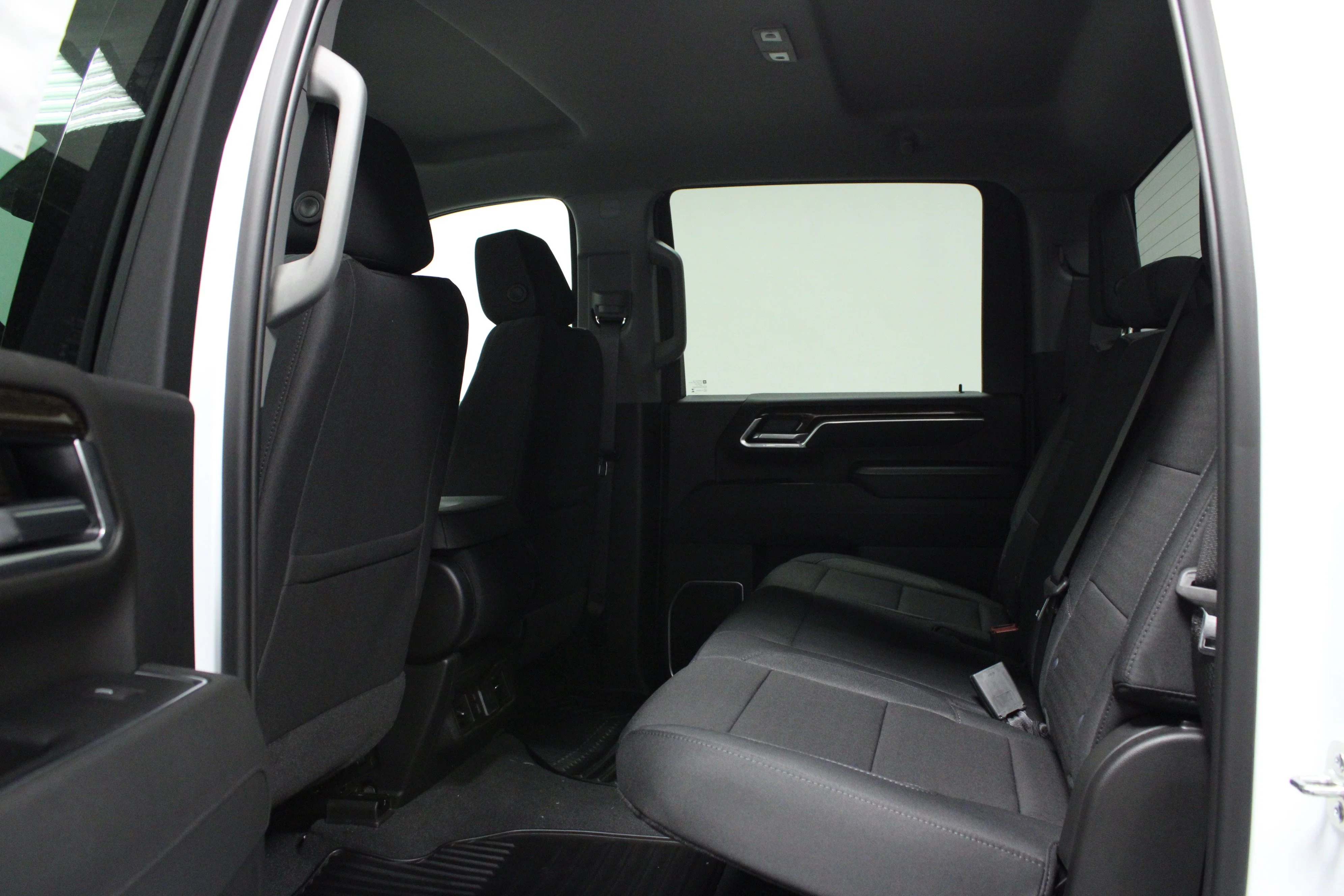 New 2026 Summit White GMC SLE image 12