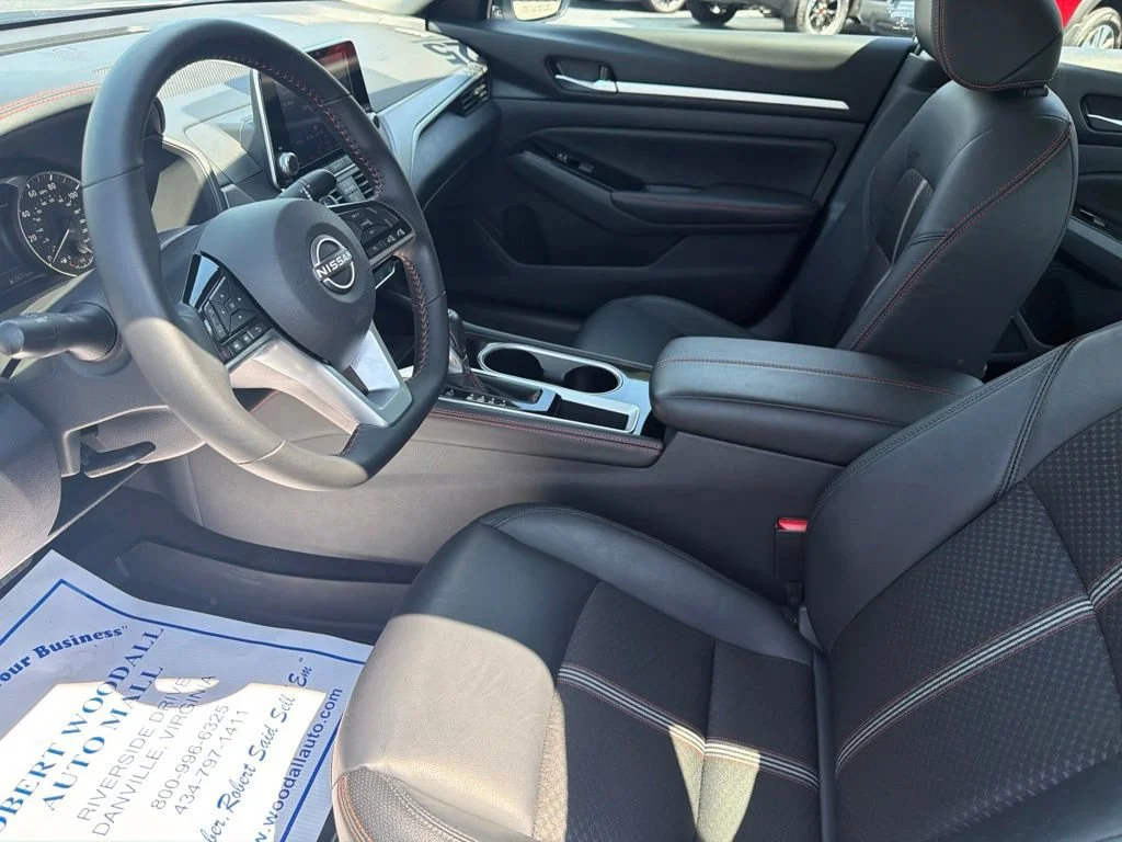 Used 2025 Gray Nissan SR image 14