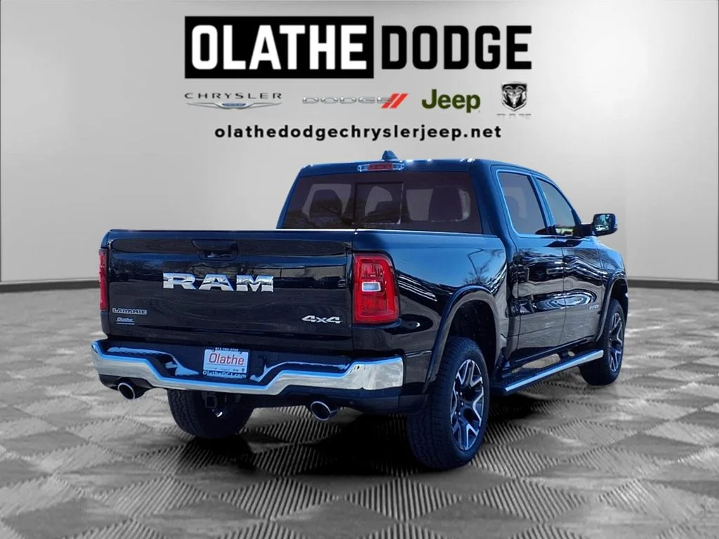 New 2026 Diamond Black Crystal Pearl-Coat Exterior Paint RAM Laramie image 26