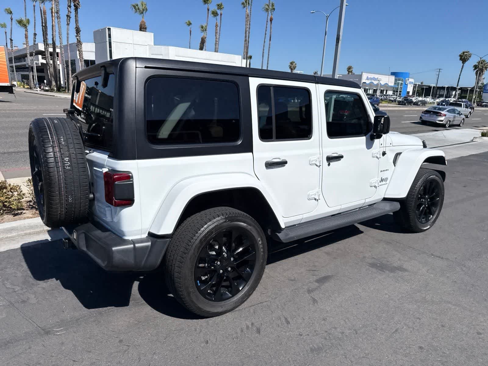 Used 2023 Bright White Clearcoat Jeep Sahara image 12