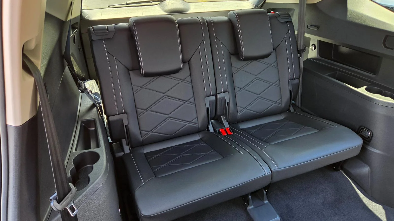 New 2026 silver mist metallic Volkswagen 2.0T SE image 52