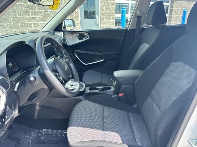 Used 2024 White Kia LX image 12