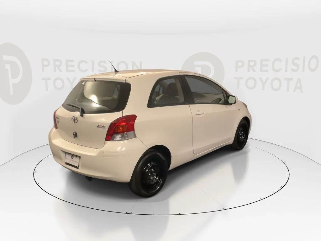 Used 2009 Polar White Toyota Base image 17