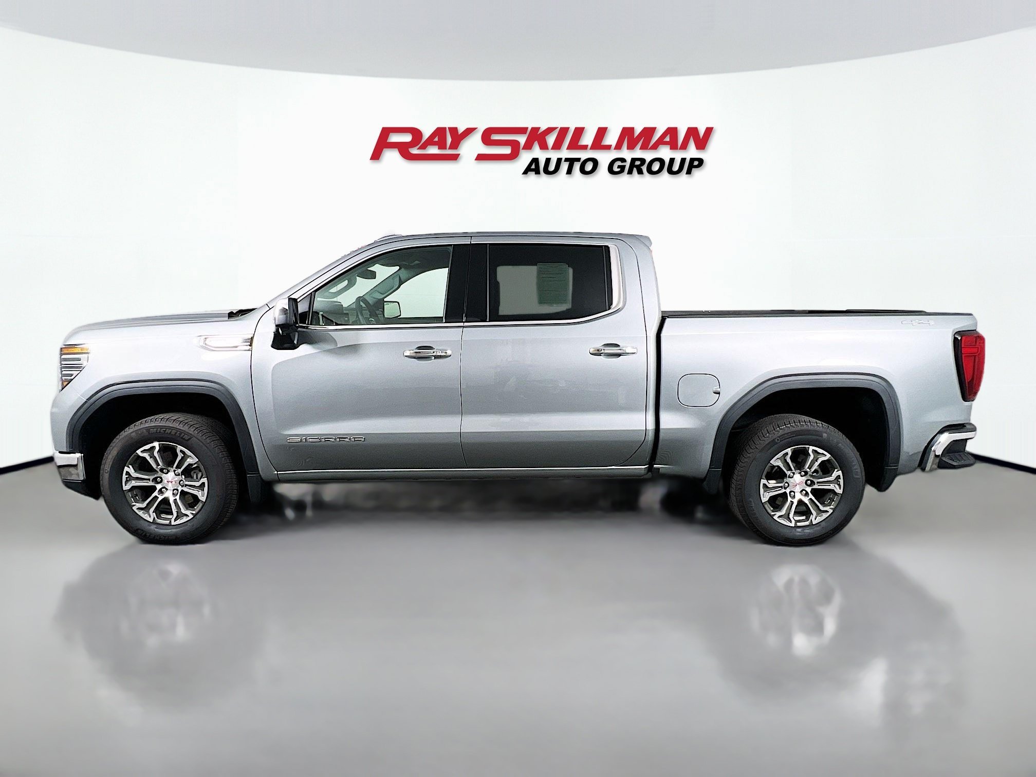 Used 2026 Sterling Metallic GMC SLT image 4