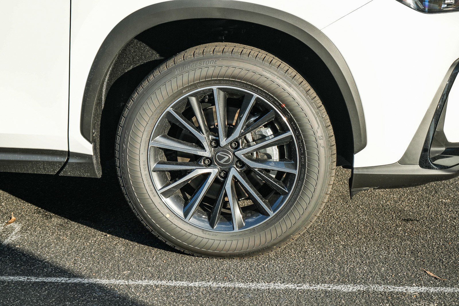 New 2026 Ultra White Lexus NX 450h+ PREMIUM AWD image 10