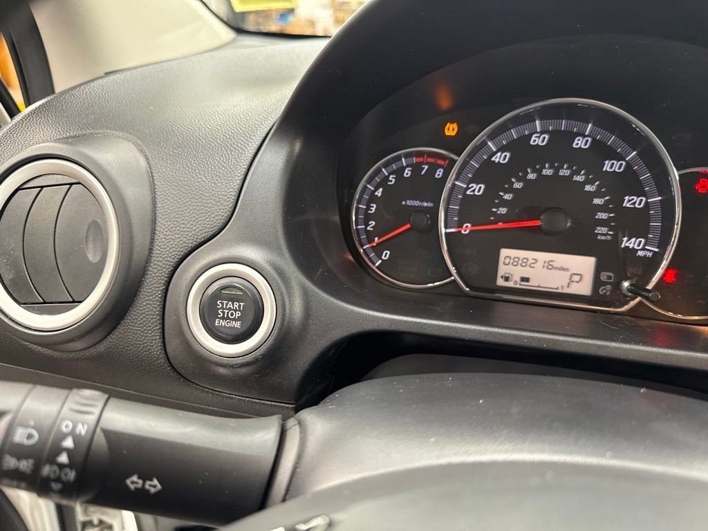 Used 2019 White Mitsubishi LE image 29