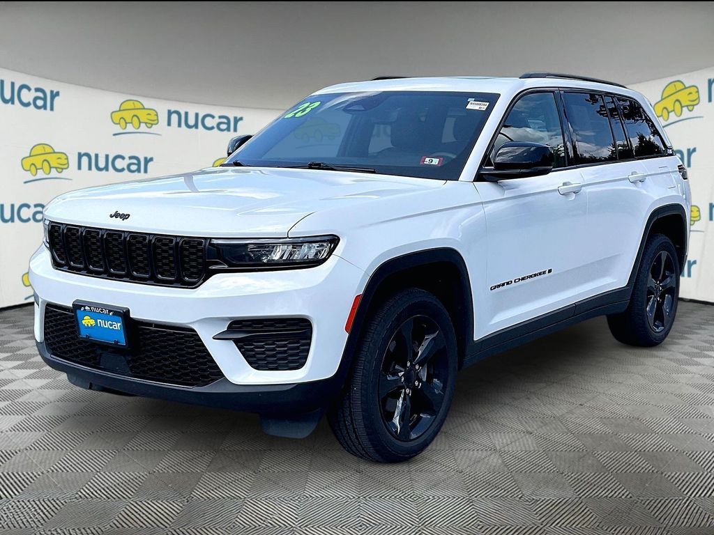 Used 2023 White Jeep Altitude X image 3