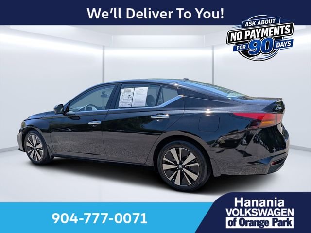 Used 2022 Black Nissan 2.5 SL image 5