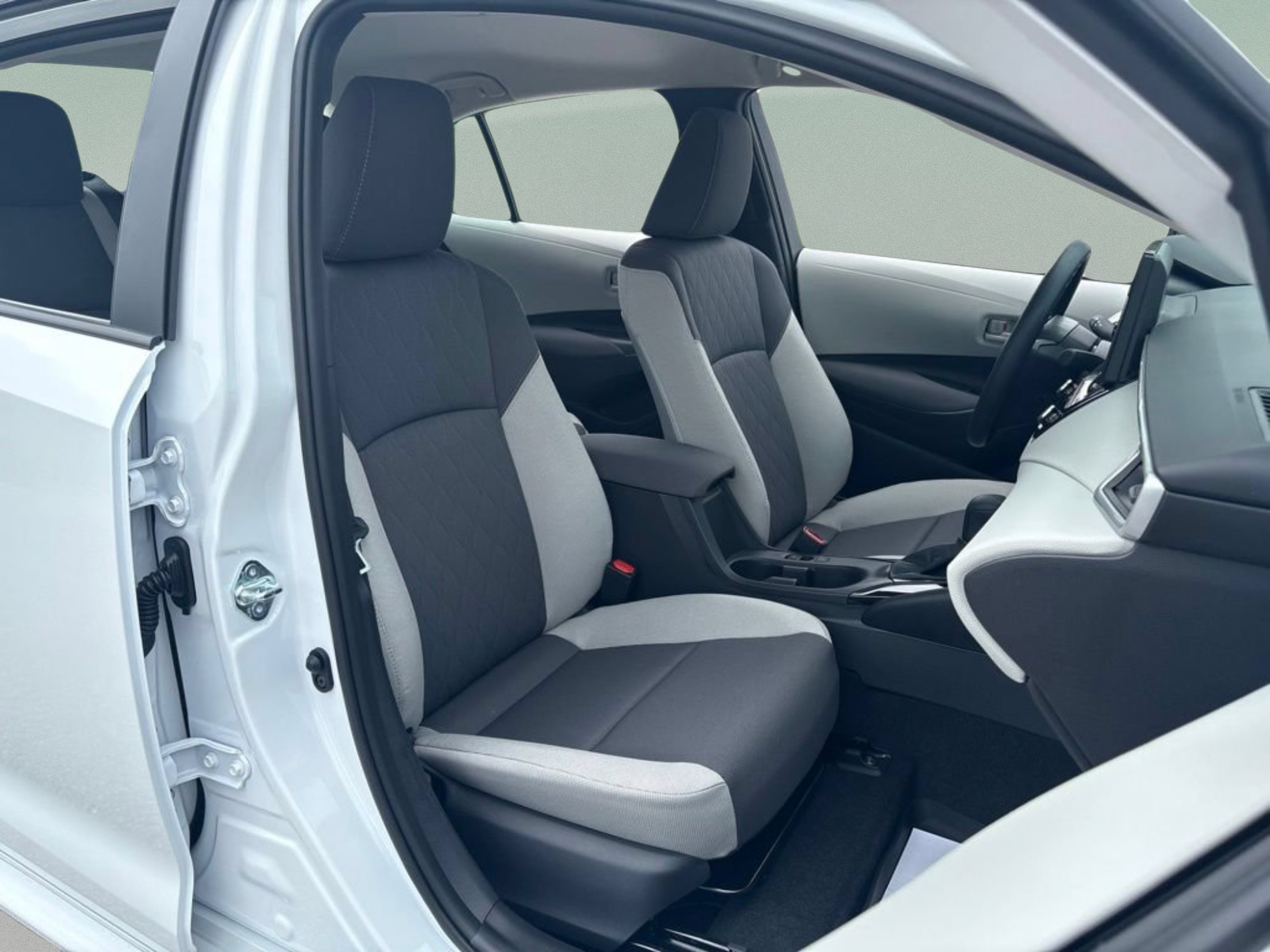 New 2026 Wind Chill Pearl Toyota LE image 21