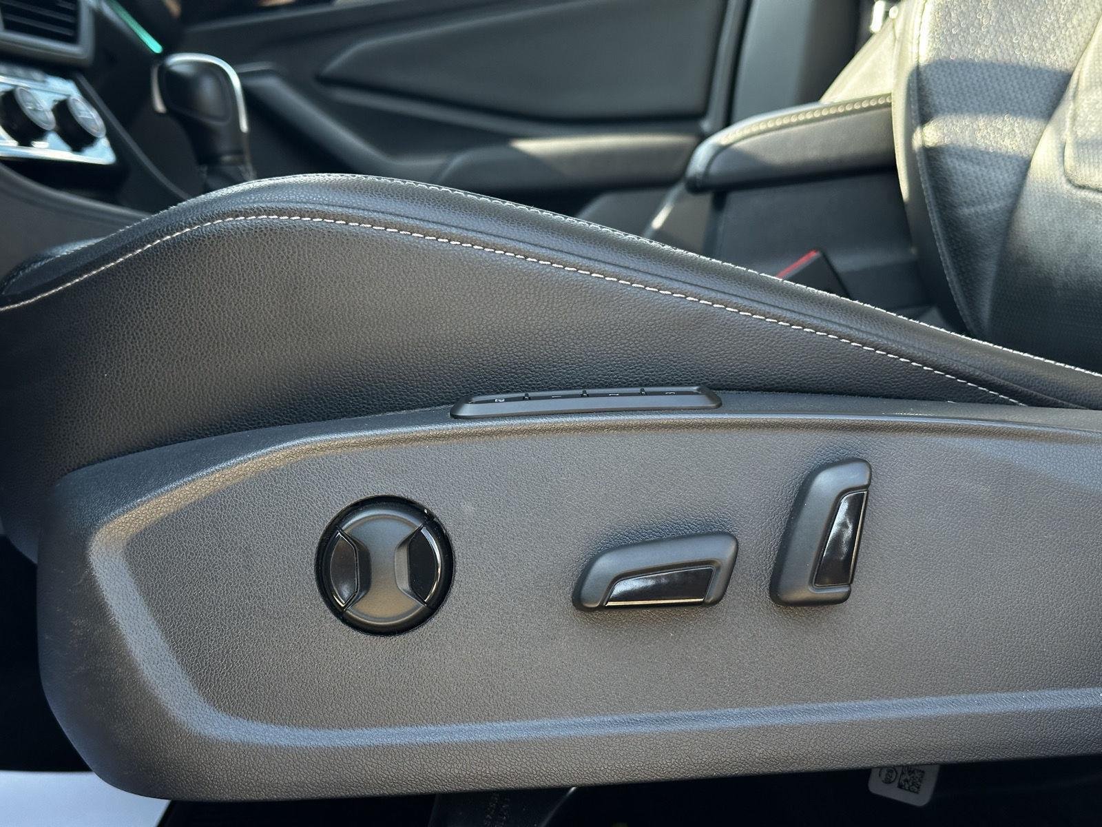 2021 Volkswagen Jetta SEL Premium - Photo 11