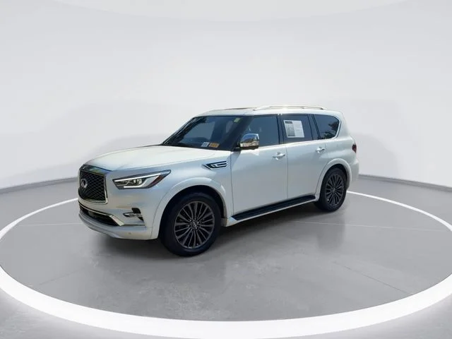Used 2023 White INFINITI Sensory image 4