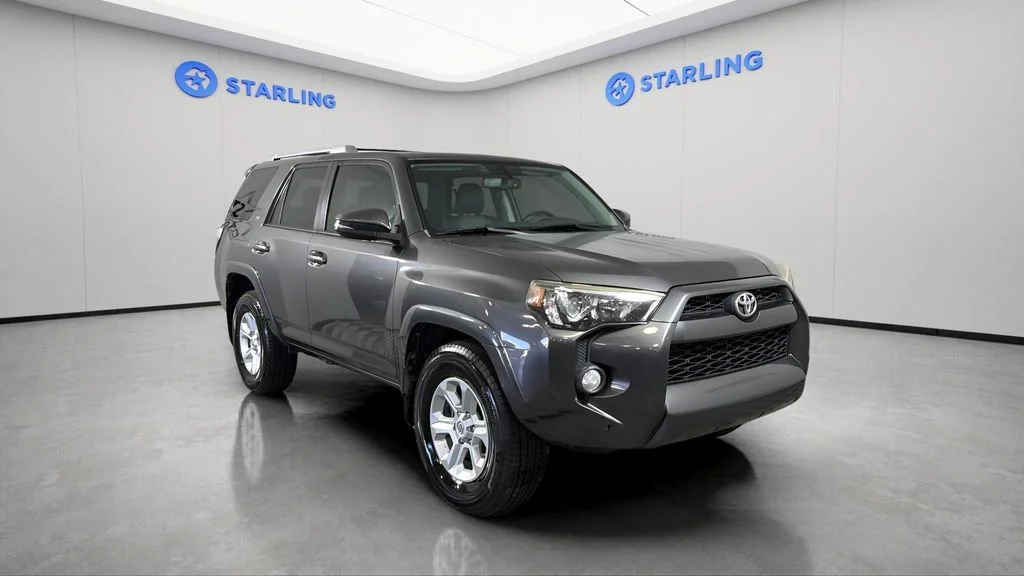 Used 2017 Gray Toyota SR5 image 13