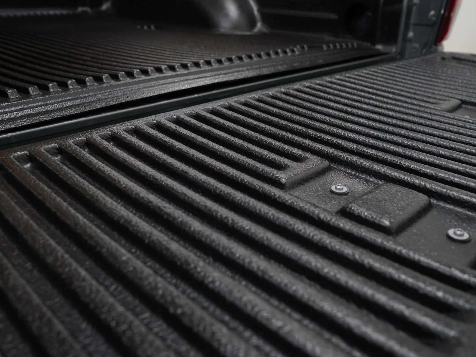 Used 2025 Carbonized Gray Metallic Ford Tremor image 11
