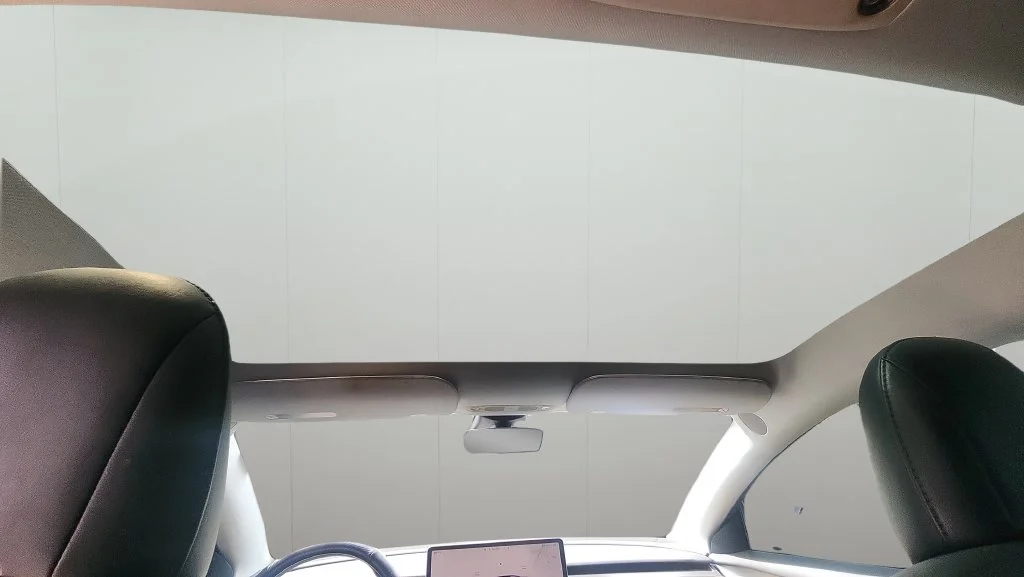 Used 2022  Tesla Base image 11
