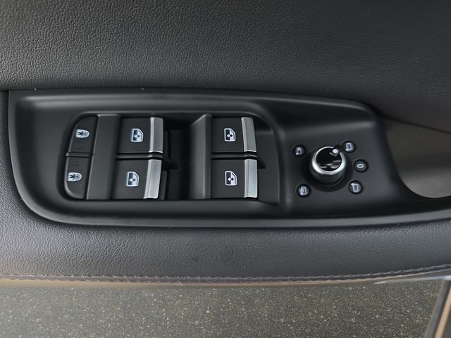 Used 2023  Audi 45 Premium Plus image 32