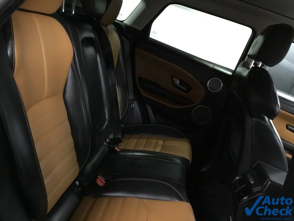 Used 2016 Green Land Rover HSE Dynamic image 30