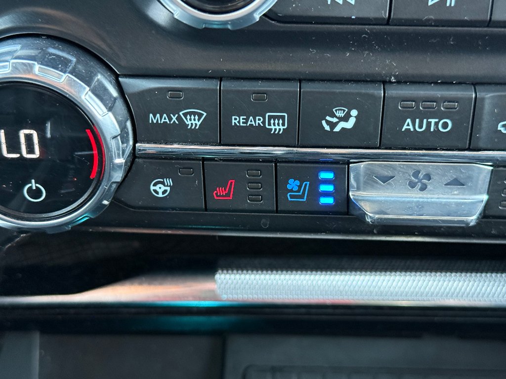 Used 2021 Carbonized Gray Metallic Ford Platinum image 31