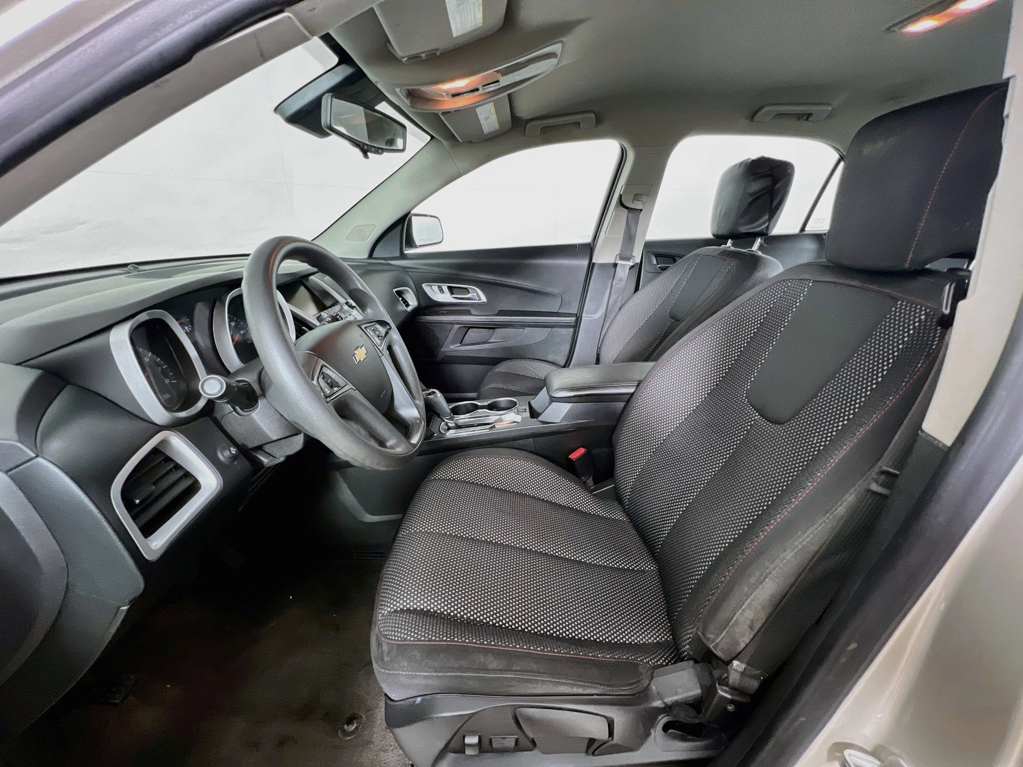 2016 Chevrolet Equinox LS - Photo 10