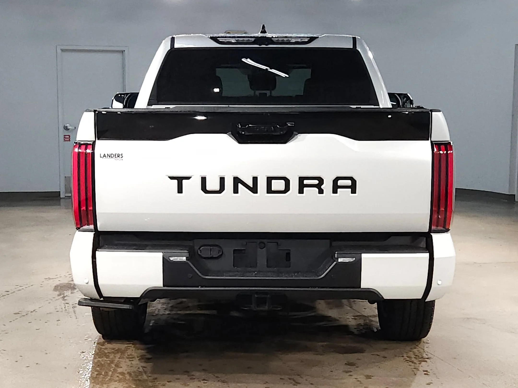 Used 2022 Wind Chill Pearl Toyota Platinum image 6