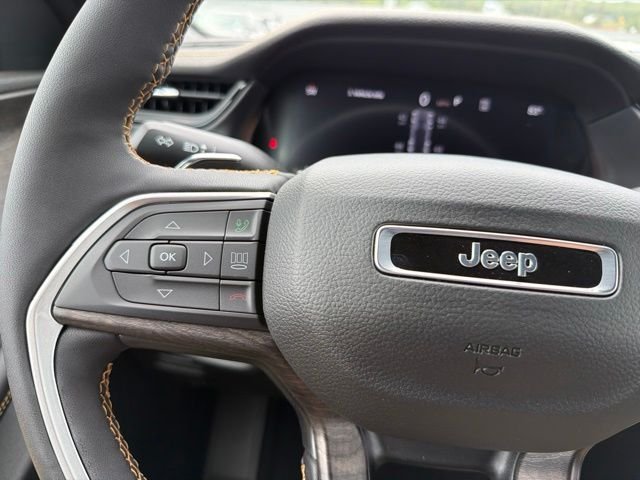 New 2026 Bright White Clear-Coat Exterior Paint Jeep  image 22