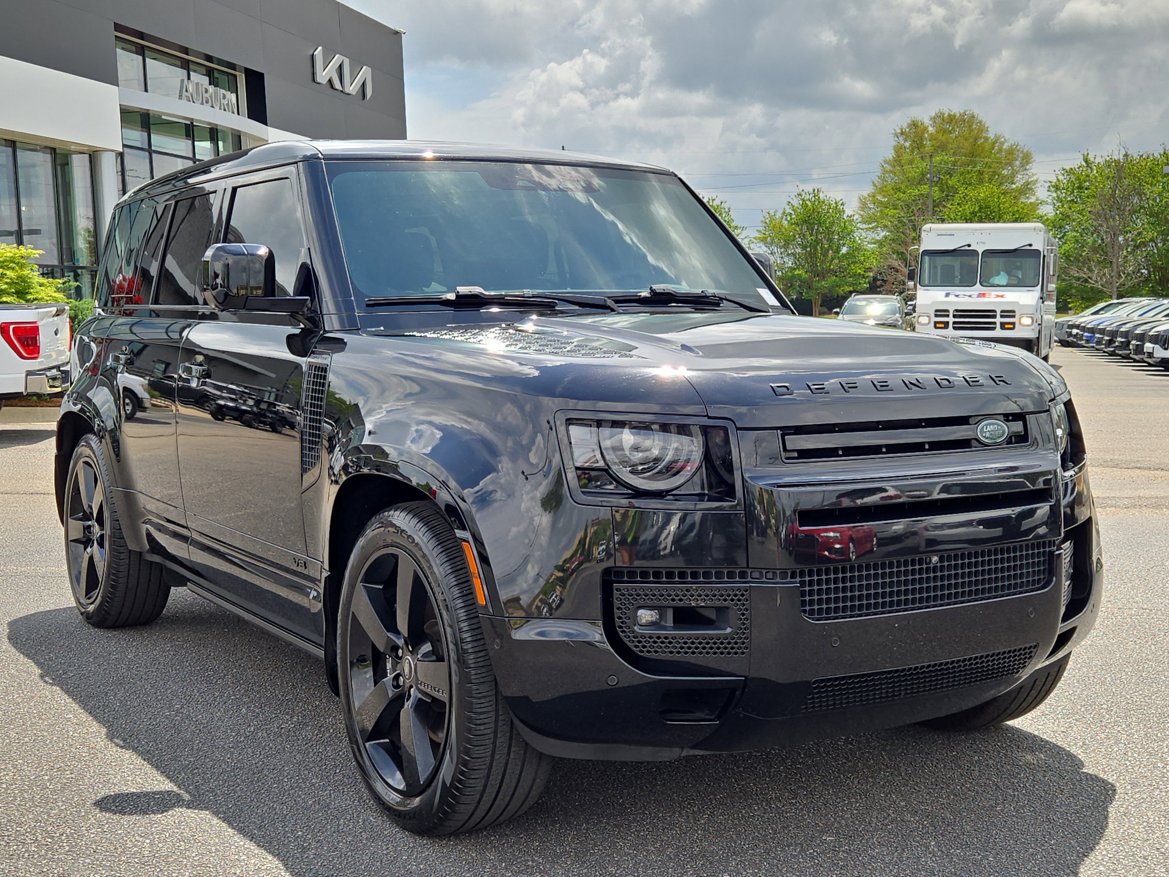 Used 2023 Black Land Rover V8 image 5