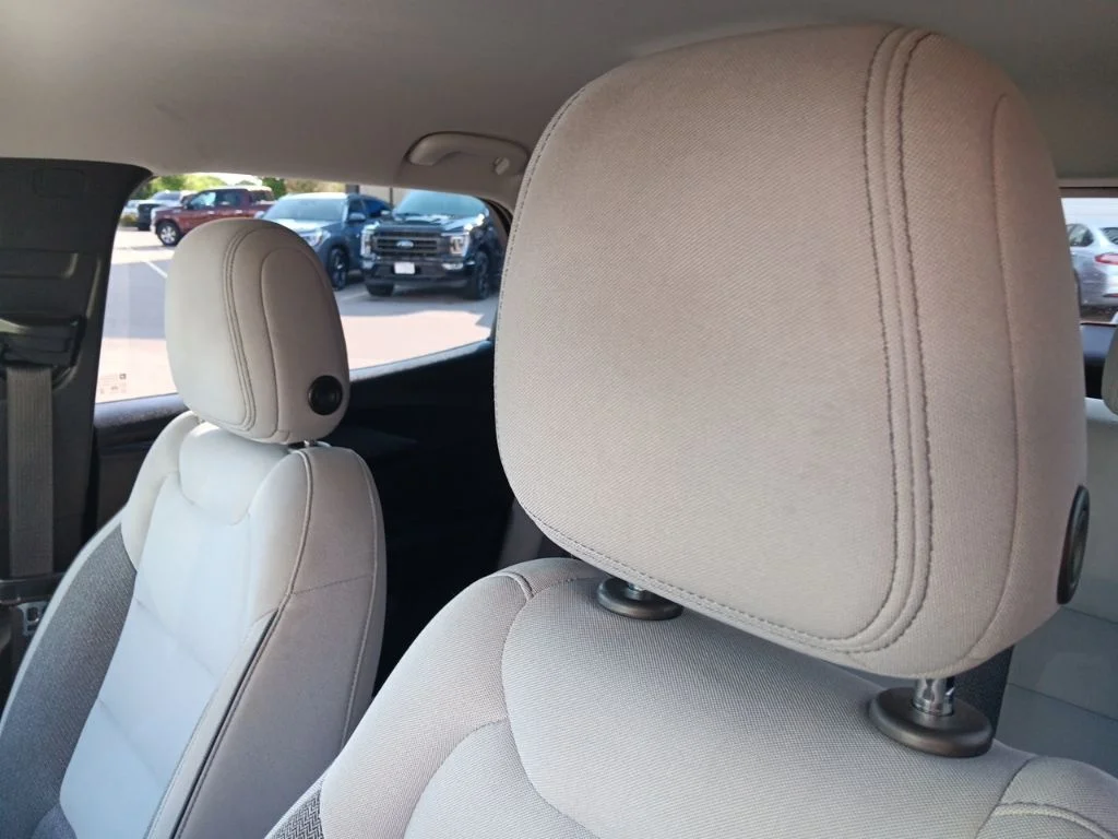 Used 2021 Summit White Chevrolet LT image 15