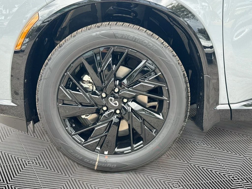 New 2027 Gray INFINITI SPORT image 33