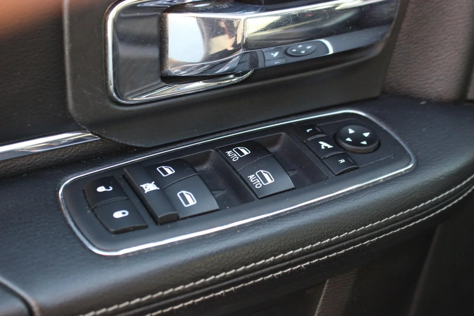 Used 2017 Black Ram Laramie image 15