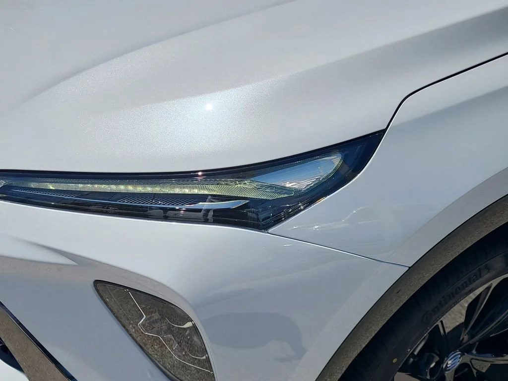New 2026 Iridescent White Tricoat Buick Sport Touring image 25