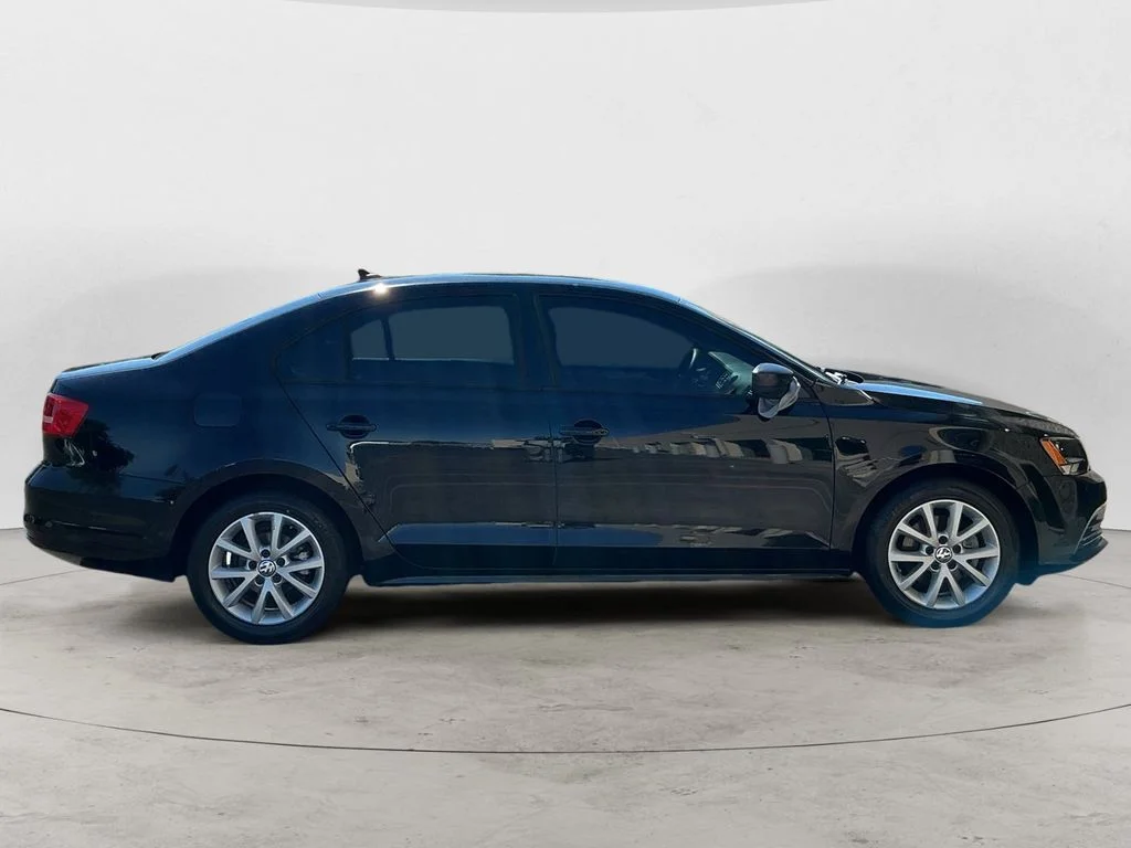 Used 2015 Black Volkswagen 1.8T SE image 4