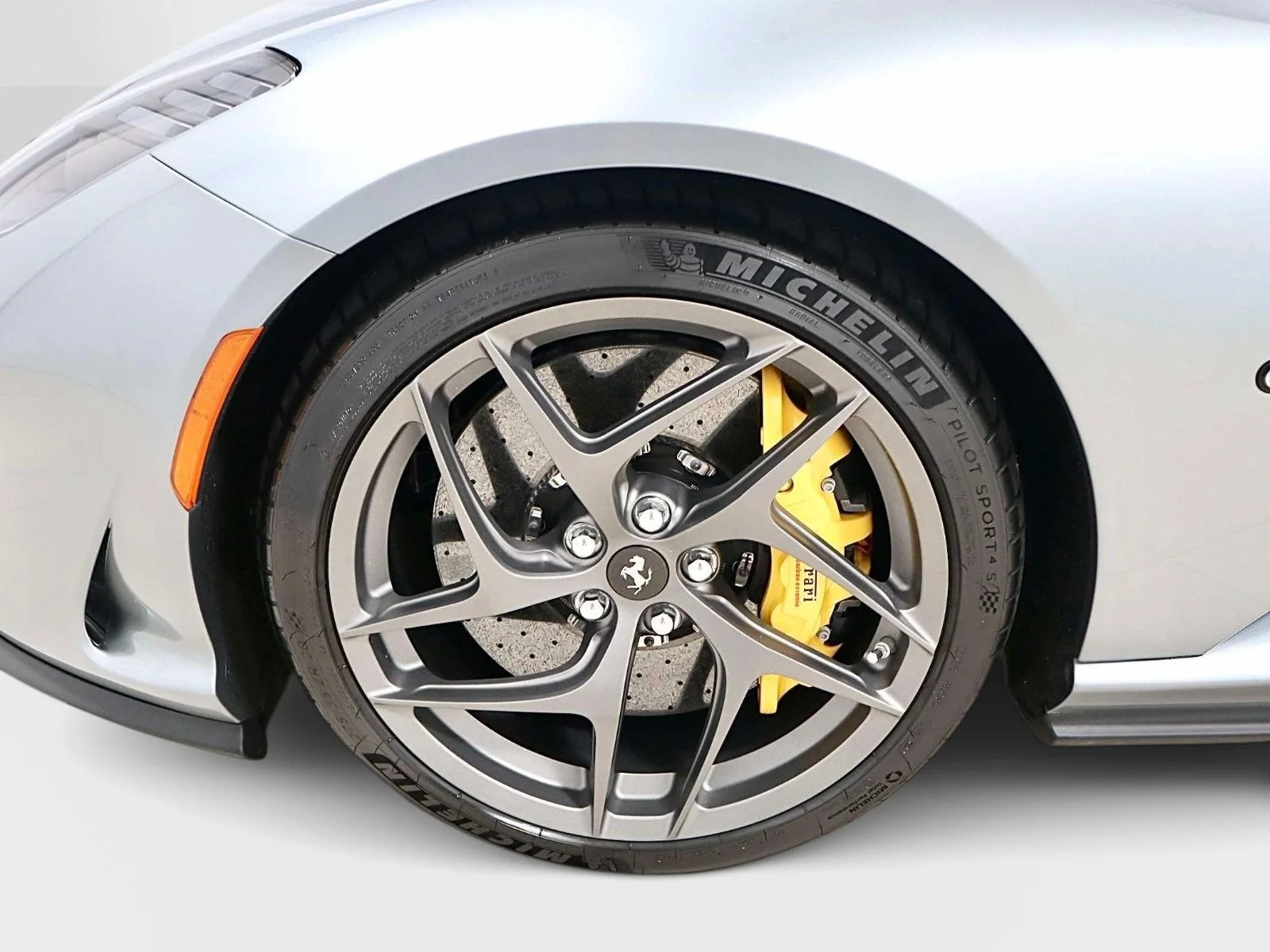 Certified Used 2019 Grigio Titanio Metall Ferrari  image 8