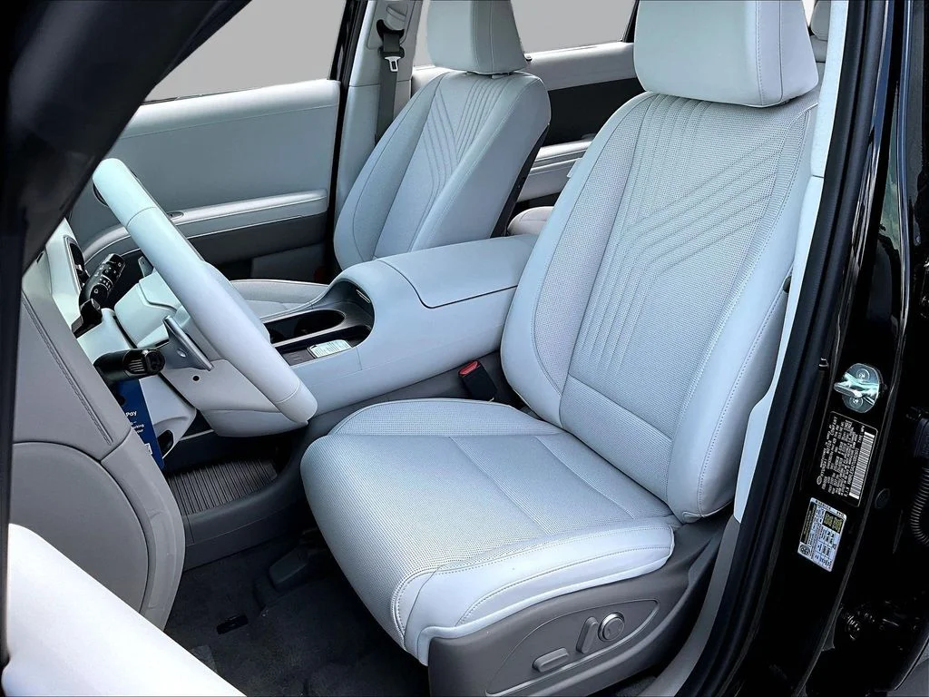 New 2026 Black Hyundai SEL image 26