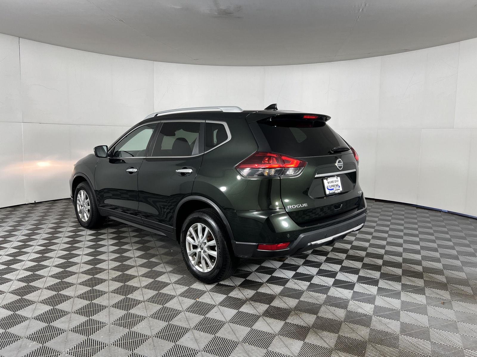 Used 2020 Midnight Pine Metallic Nissan SV image 20