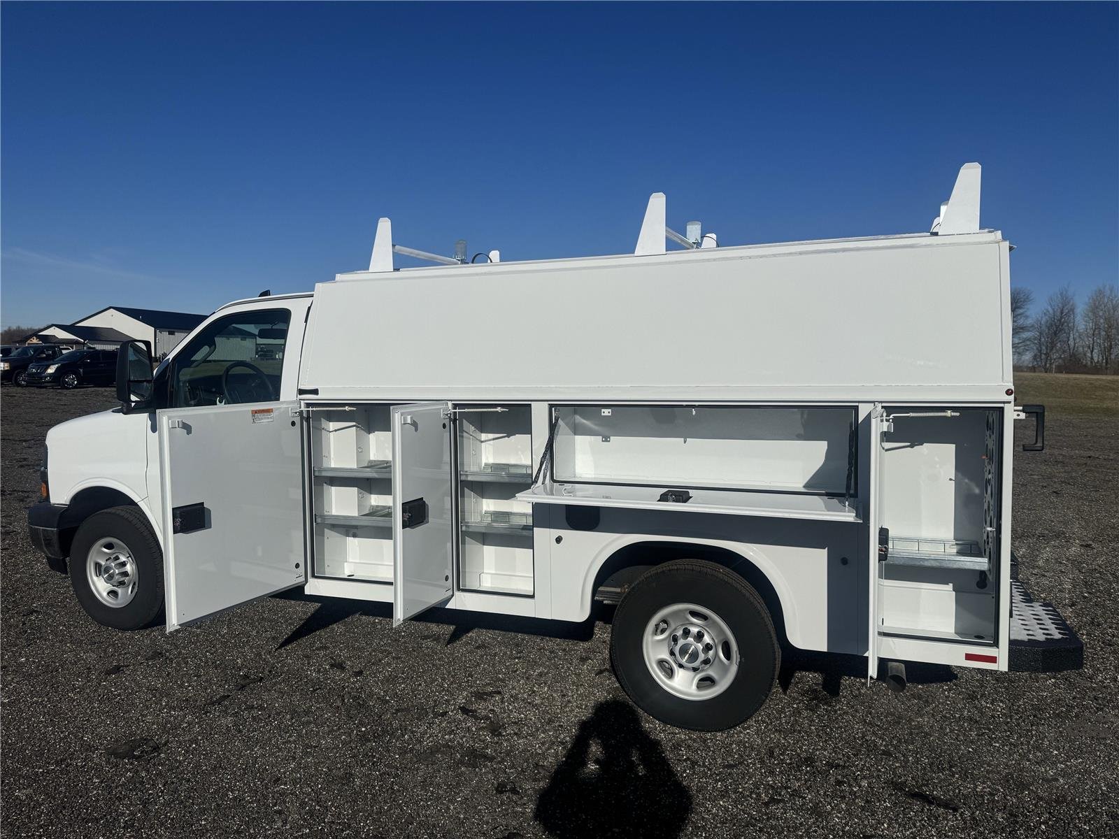 New 2025 Summit White Chevrolet 1WT image 2