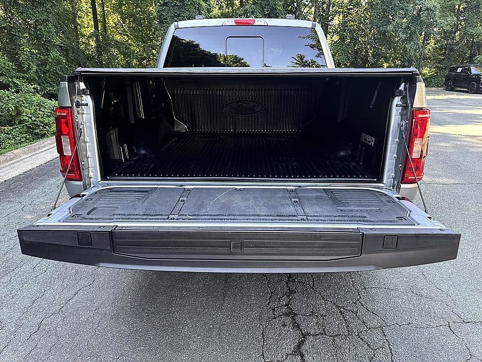 Used 2022 Silver Metallic Ford XLT image 21