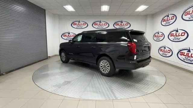 New 2027 Dark Matter Gray Metallic Ford Platinum image 9