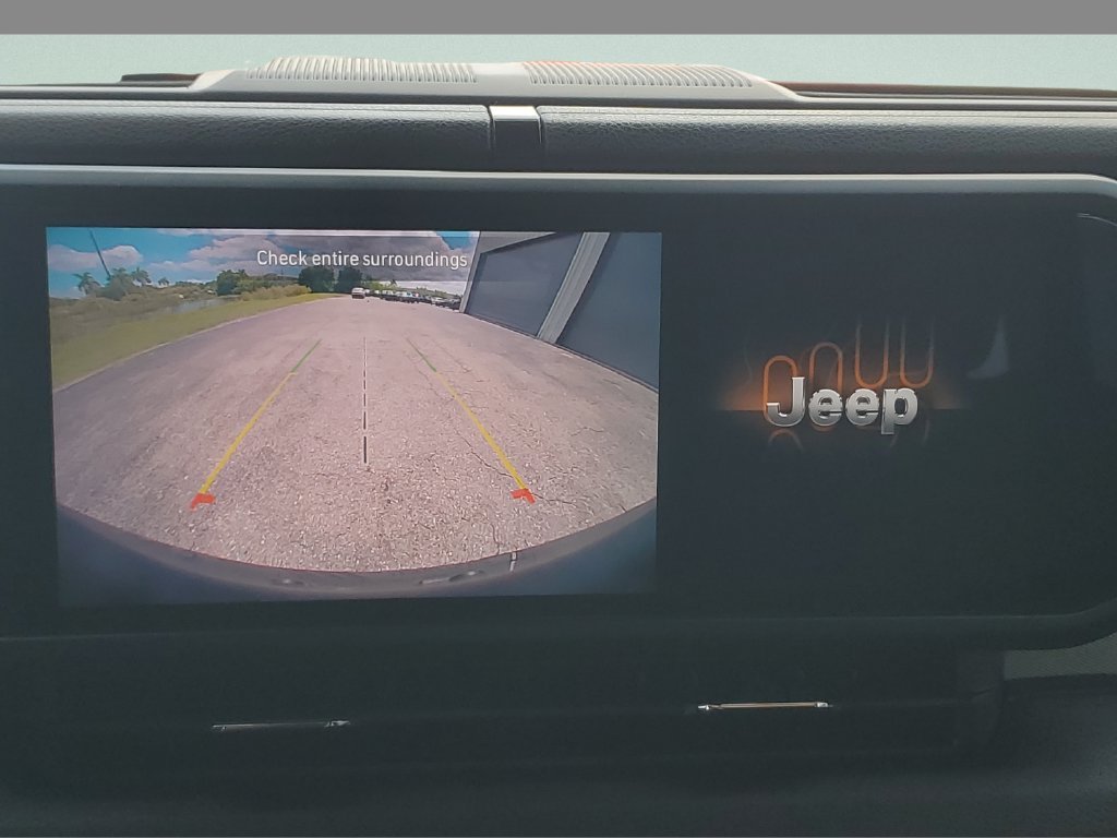 Used 2025 Red Jeep Sport S image 18