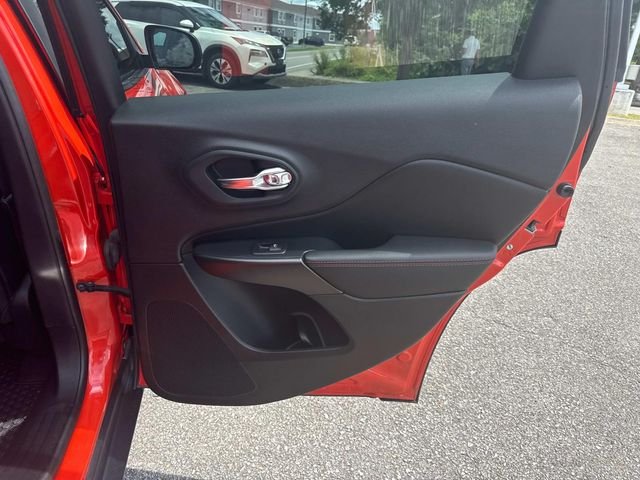 Used 2021 Orange Jeep Trailhawk image 20