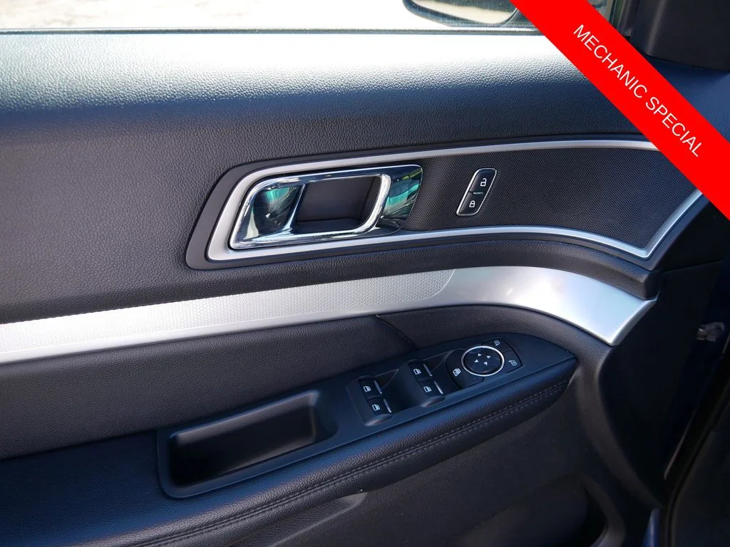 Used 2017 Blue Ford XLT image 15
