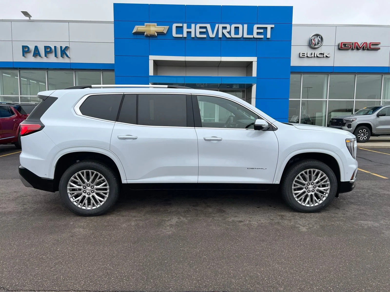 2026 GMC Acadia Denali AWD's photo