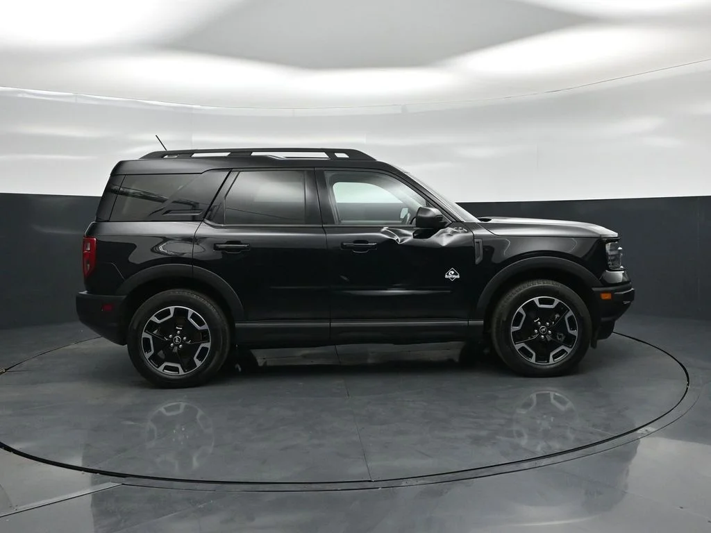 Used 2023 Black Ford Outer Banks image 23