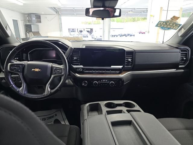 Used 2022 Black Chevrolet LT image 11
