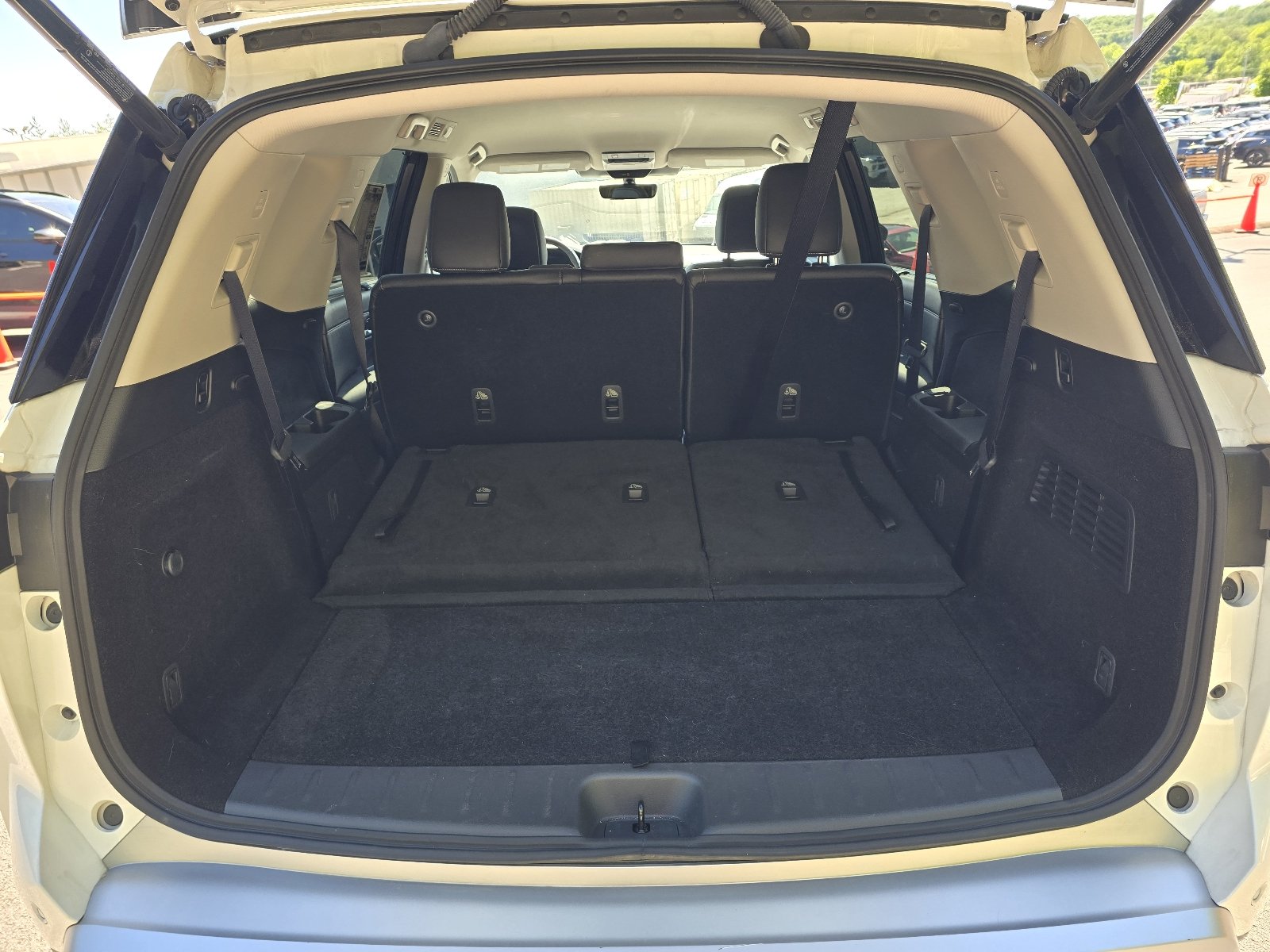 2024 Nissan Pathfinder SL - Photo 25