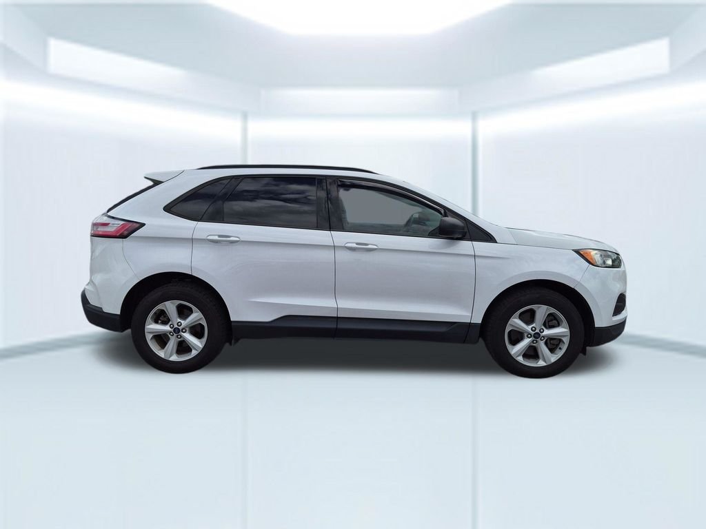 Used 2021 White Ford SE image 7