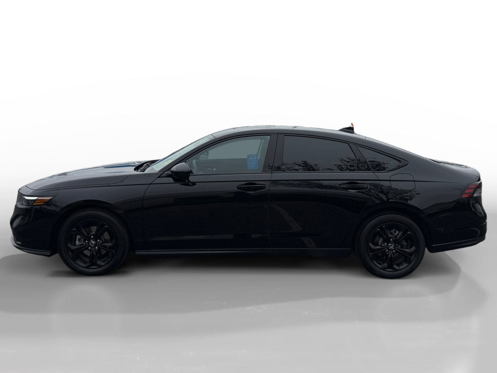 Certified Used 2025 Crystal Black Pearl Honda SE image 22