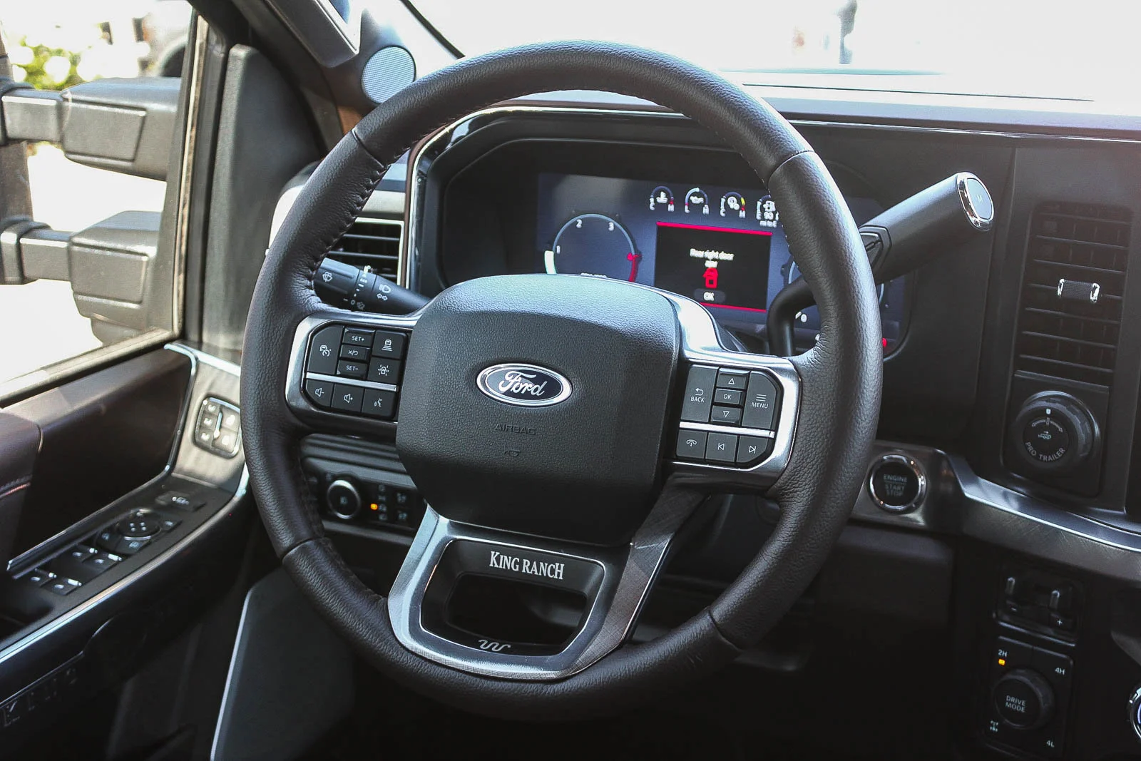 New 2025 Agate Black Metallic Ford F-350® King Ranch® image 16