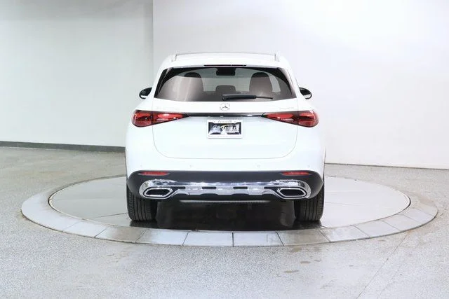 2025 Mercedes-Benz GLC Base - Photo 9