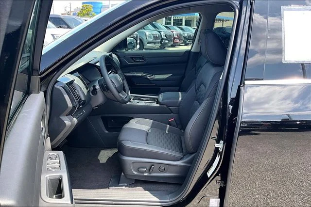 New 2026 Nissan Pathfinder SV 4D Sport Utility