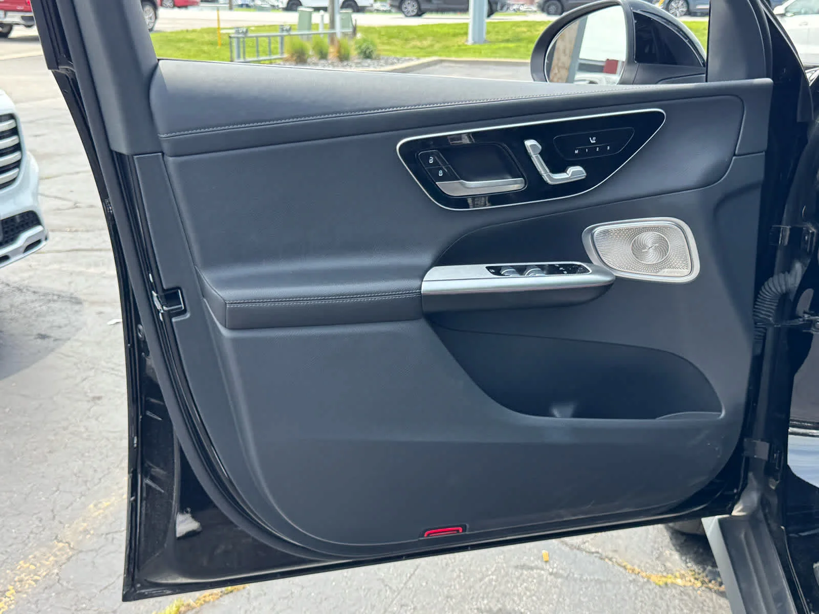 Used 2023 Black Mercedes-Benz GLC 300 image 16